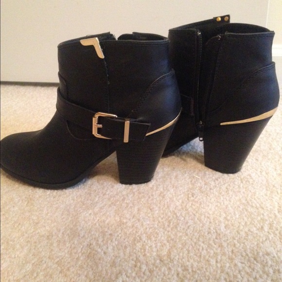 Black and gold ankle boots size 9