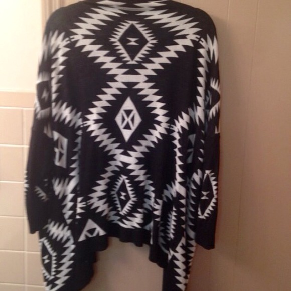 🍁 Tribal aztec sweater cardigan