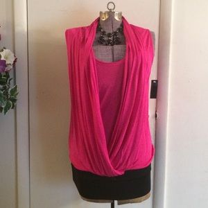 NEW Fuchsia Twist Front Top, 100% 🎀
