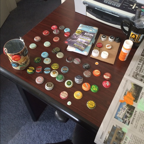 Vintage Cola Bottle Cap Magnets Set of 4 - Picture 3 of 3