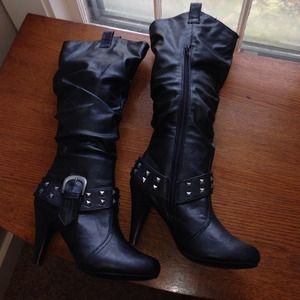 Women black books size 8.5