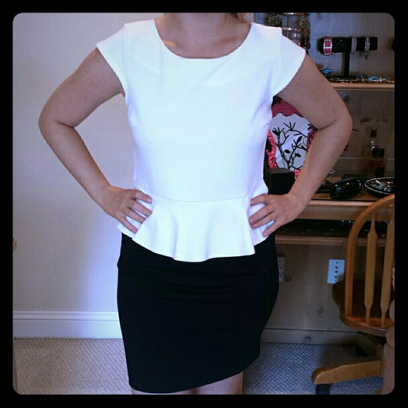 Beautiful black and white fitted dress