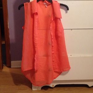 Shear, sleeveless, button up shirt