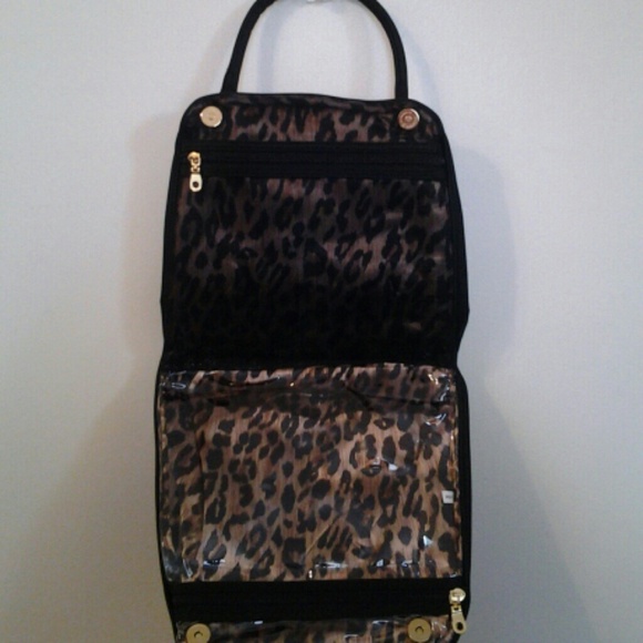 Travel Accessory - Picture 3 of 3