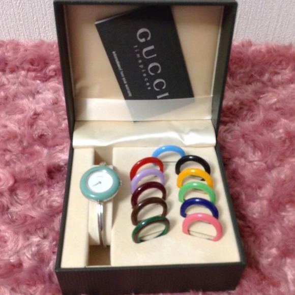 😊SOLD😊Authentic Gucci 12 Bezels Vintage Watch