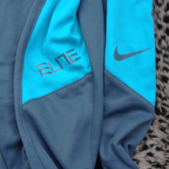 Nike sweatpants - Picture 2 of 2