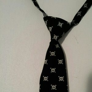 REDUCED Toddler Hipster skull & bones tie 3T 4T