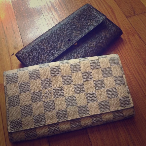 Bundle 2 Louis Vuitton wallets