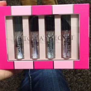 Set of VS perfumes