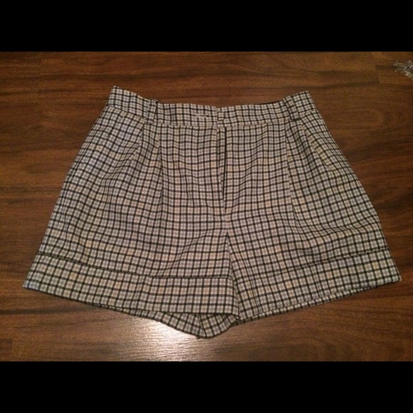 Club Monaco shorts