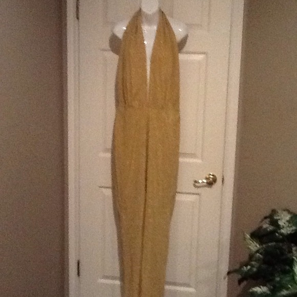 💞Reduced💞Sexy Gold Sparkly Halter Jumper Size L