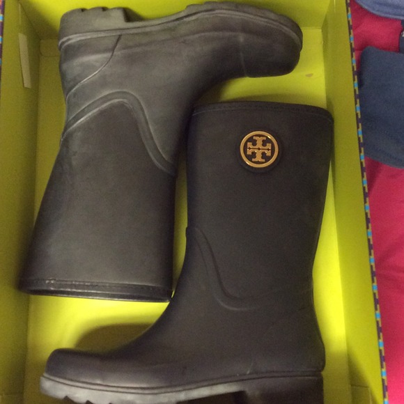 TORY BURCH RAIN BOOTS