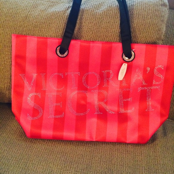 Victoria Secret Weekend bag