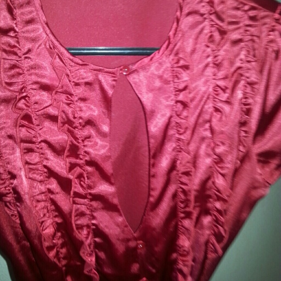 Red top - Picture 2 of 3