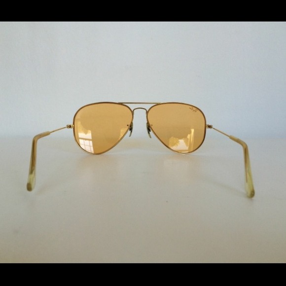 SOLD Vintage B&L Ray-Ban Aviator Sunglasses - Picture 4 of 4