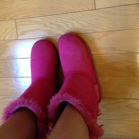 More pictures! Bailey bow pink uggs! ๐๐๐ - Picture 3 of 4