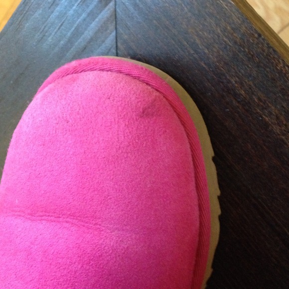 More pictures! Bailey bow pink uggs! ๐๐๐ - Picture 4 of 4