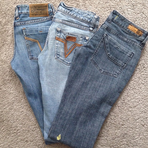 Lot of three Volcom skinny jeans