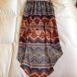 High-low Aztec printed skirt 💙