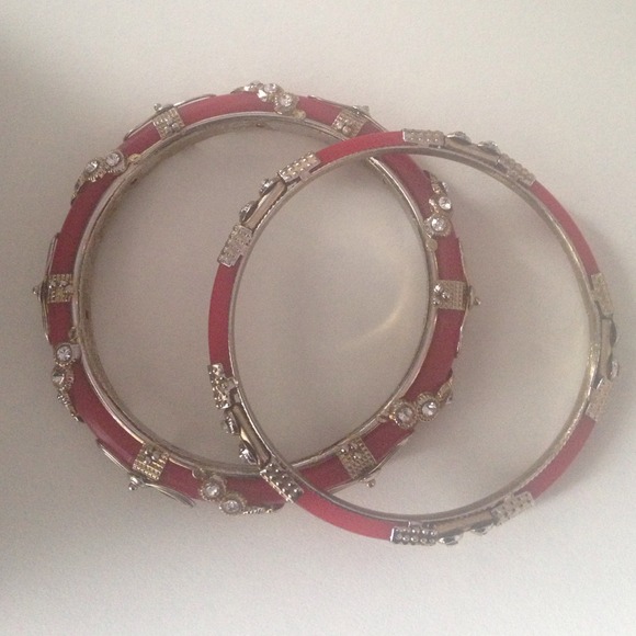 2 bracelets