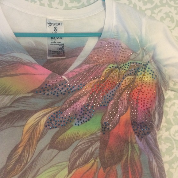 **Feather T-Shirt** - Picture 2 of 3
