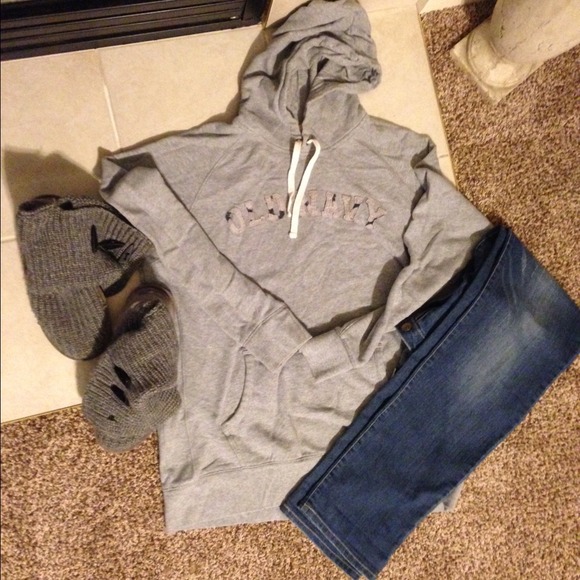 Old Navy sweater