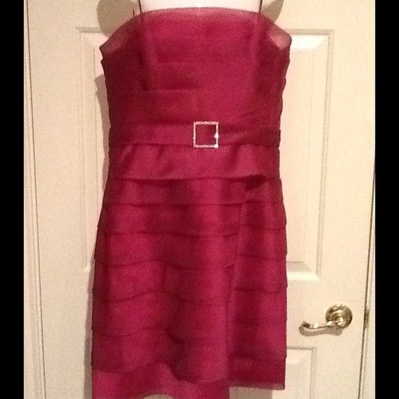 💞Reduced💞Special Occassion Dress In Cranberry
