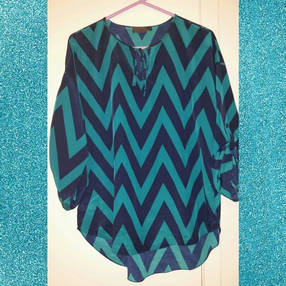 Chevron top