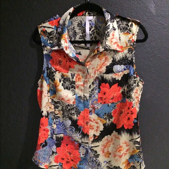 Sleeveless button down blouse Urban Outfitters