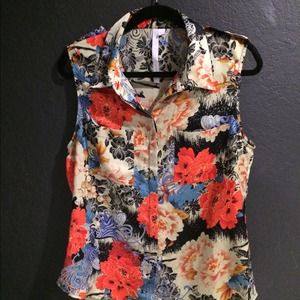 Sleeveless button down blouse Urban Outfitters