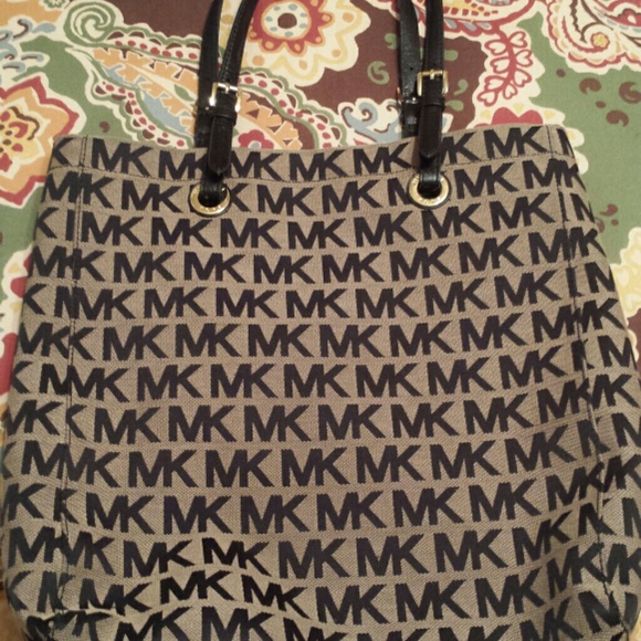 Authentic Michael Kors purse