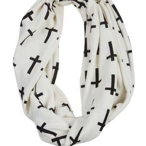 Cross scarf! 🍃