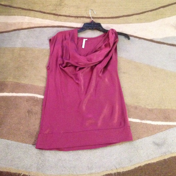 Cute sleeveless top!