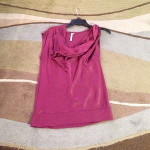 Cute sleeveless top!