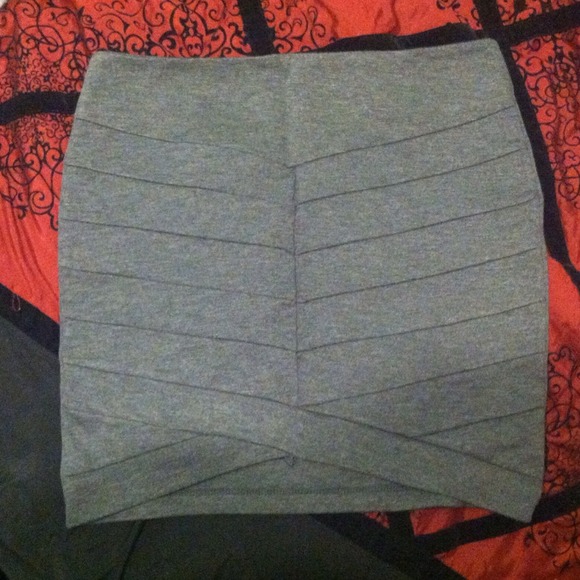 Grey skirt