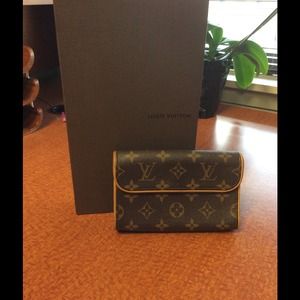 🌟Authentic Louis Vuitton Monogram Belt Bag/Clutch
