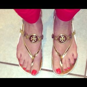 ❤️SOLD on Mercari❤️ Tory Burch Gold Sandals/ Thong