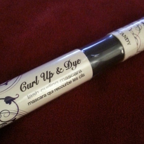 SOLD====Hard candy mascara