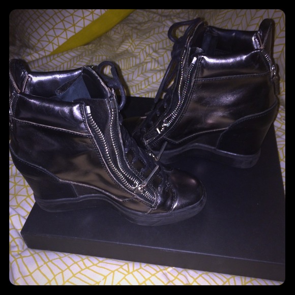 Giuseppe Hightop Booties