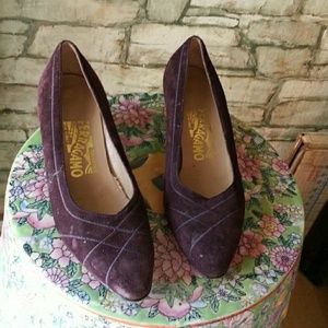 Purple suede low heel Freefall shoes