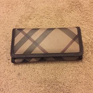 Burberry women wallet