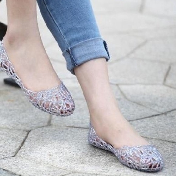 ✨ON SALE✨ Glitter Jelly Sandals in Gold & Silver - Picture 2 of 2