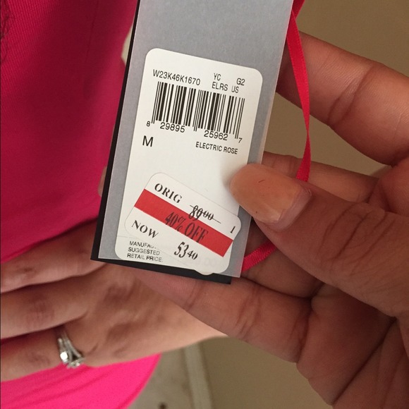 Guess - Picture 2 of 3