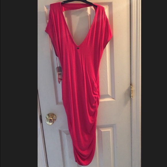 Guess - Picture 3 of 3