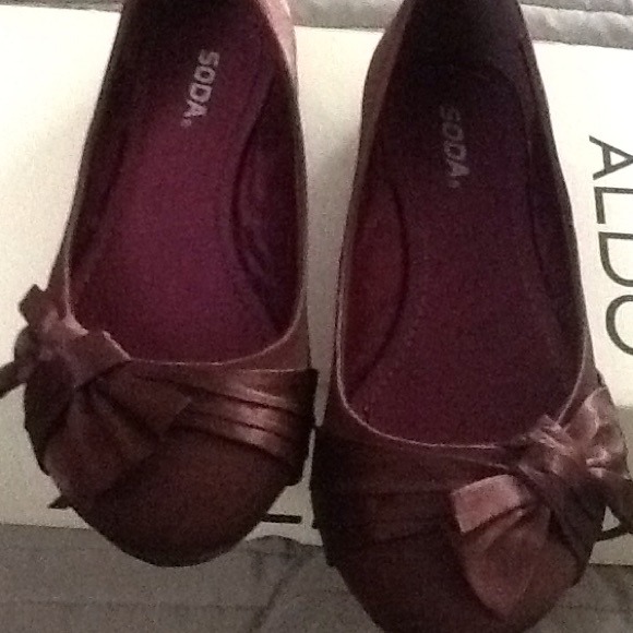 flat shoes - Picture 2 of 3