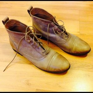 Zigi Soho lace up ankle boots