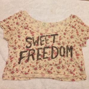 Sweet Freedom - Floral Vintage crop top