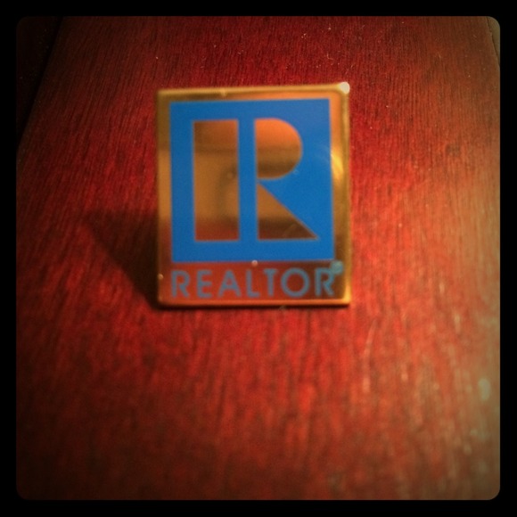 Realtor pin