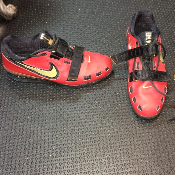 Men's Nike lifters