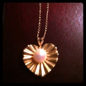 14KT gold and genuine Japanese pearl necklace